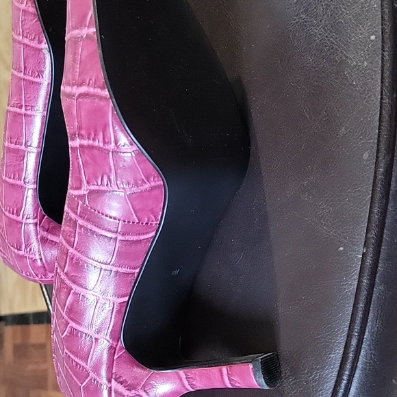Pink leather heels size 9 - Picture 4 of 4